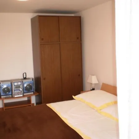 Apartment In With Sea View, Terrace, Air Conditioning, Wifi *